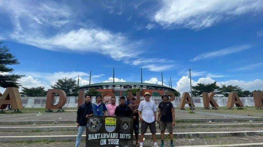 Bobotoh Majalengka Ini Keheranan Persija Jakarta vs Persib Bandung Ditunda karena Konser Blackpink