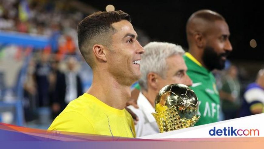 Cristiano Ronaldo dan 32 Trofinya