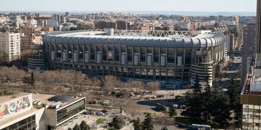 Stadionnya Real Madrid Canggih Banget: Rumputnya Bisa Otomatis Disimpan di Bawah Tanah!