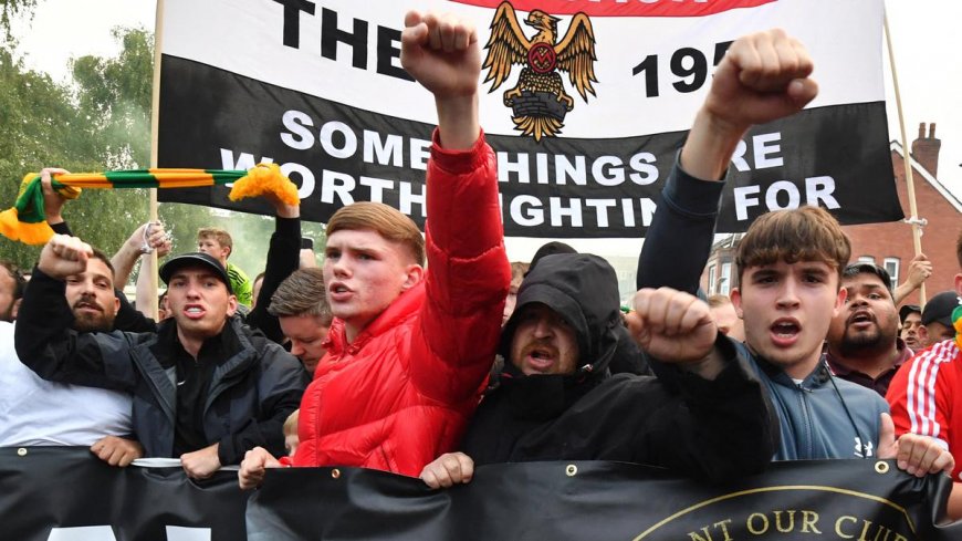 Suporter Manchester United Batal Demonstrasi, Penyebabnya Kabar Duka yang Membuat Dunia Terpukul