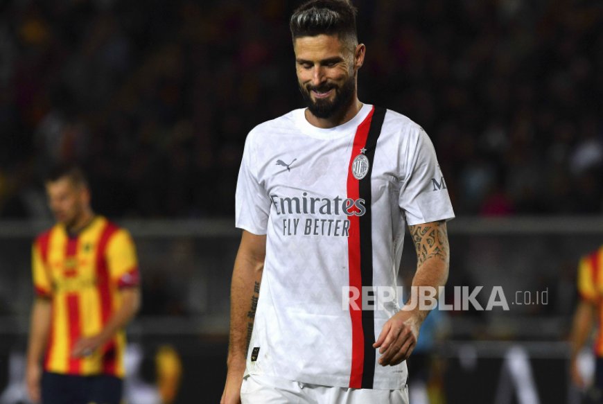 Pilih Setia, Striker Gaek Ini Tegaskan Bertahan di AC Milan
