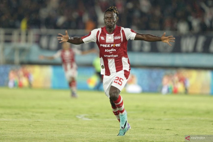 Dwigol Moussa Sidibe pastikan kemenangan 2-0 Persis atas PSIS