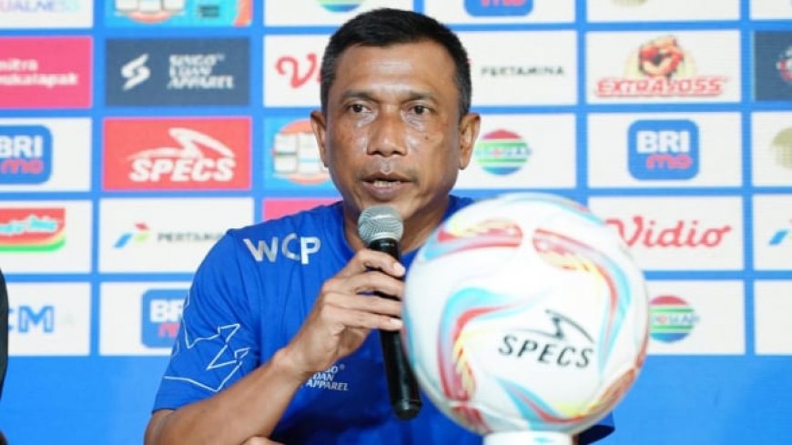 Widodo Beri Motivasi Pemain Arema FC Usai Takluk Dari Persebaya
