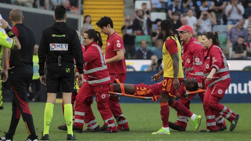 Liga Italia: Dukungan untuk Kesembuhan Evan Ndicka Mengalir Deras, Pemain Udinese Sampai Menginap di Rumah Sakit